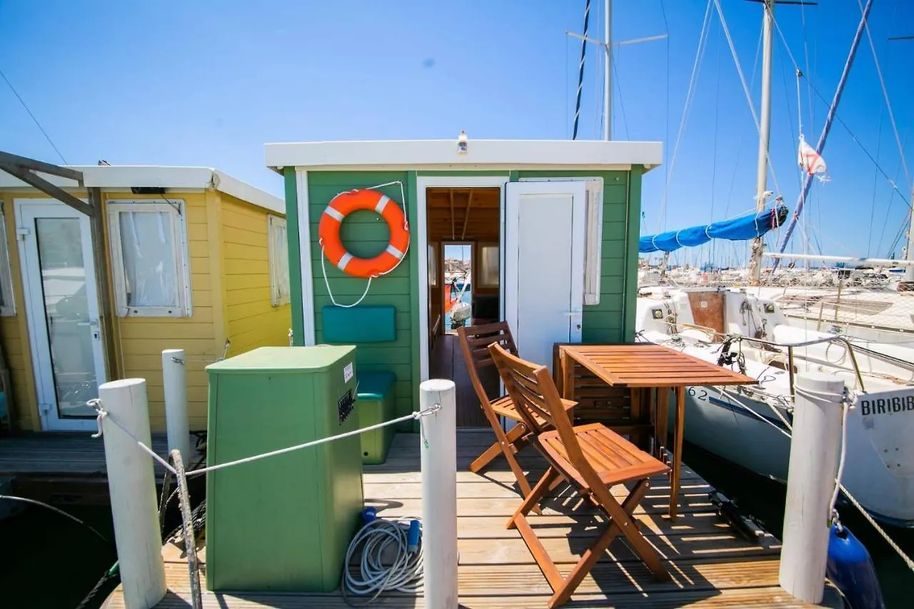 Sardinia Houseboat Ad Alghero Otel