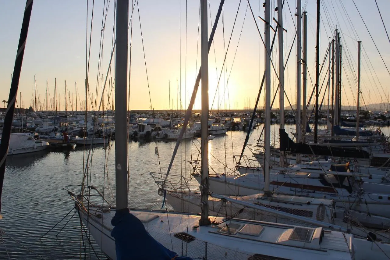 Sardinia Houseboat Ad Alghero Otel 0*,  İtalya